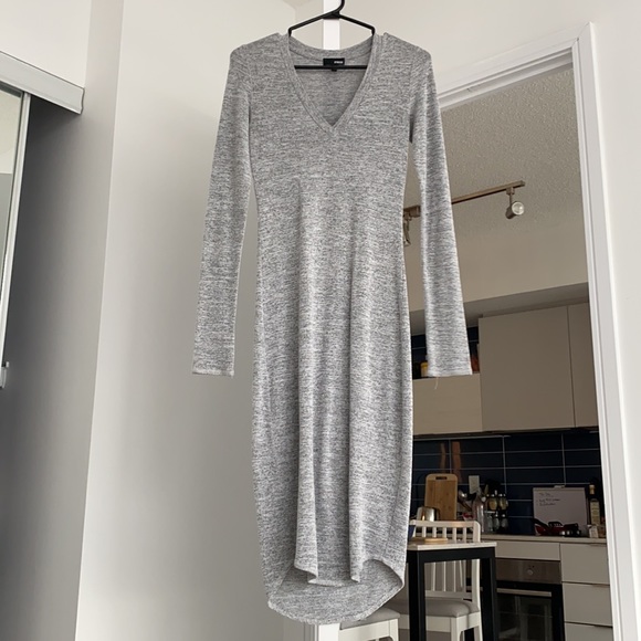 Aritzia Dresses & Skirts - Aritzia Wilfred Free Sweater Dress